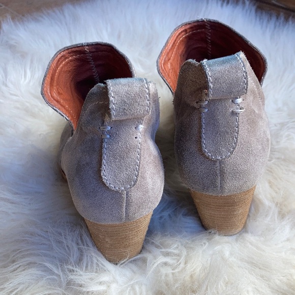 Jeffrey Campbell Rosalee Bootie taupe gray suede - Picture 4 of 7